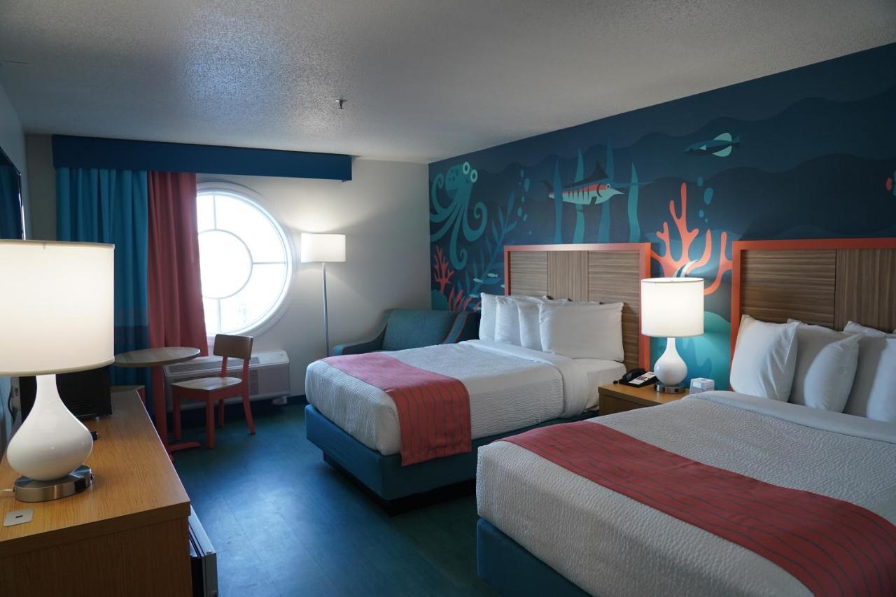 Castaway Bay By Cedar Point Hotel